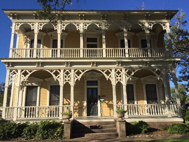 searcy black house