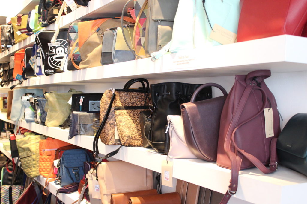 Esse Purse Store