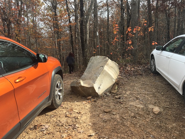 hawksbill-crag-whitaker-point-dale-bumpers-memorial-stone