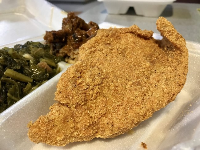 8 Favorite Fried Catfish Spots Around Arkansas | Only In Arkansas