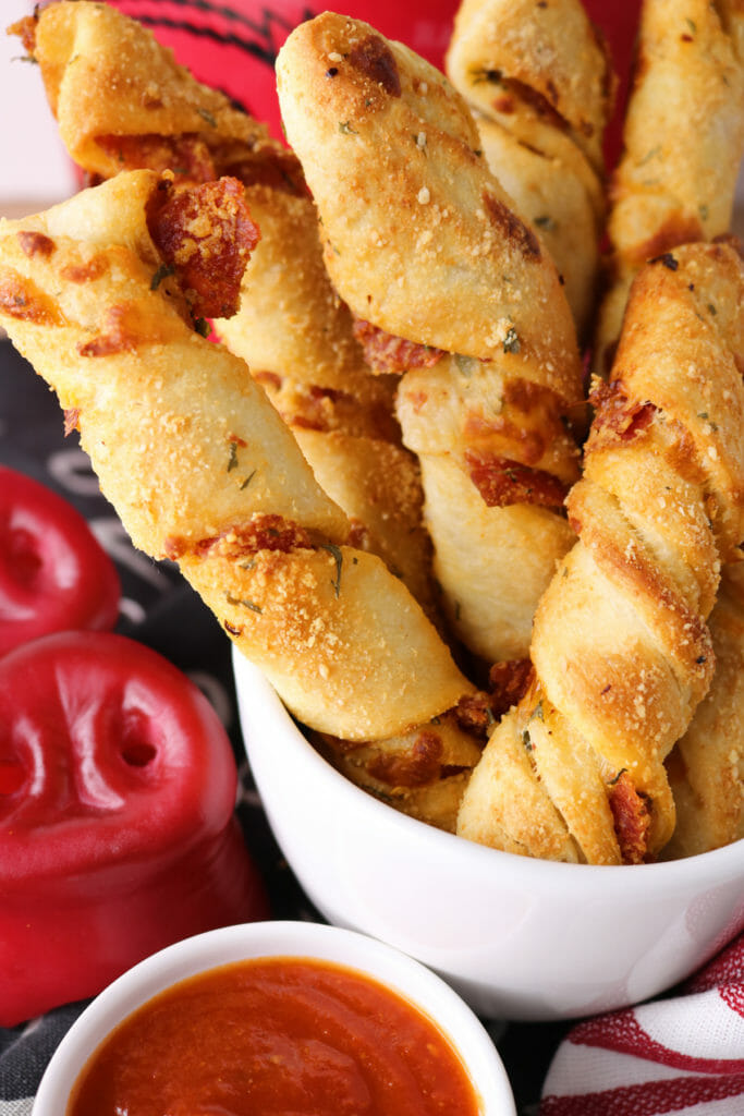 Pepperoni Pizza Twists